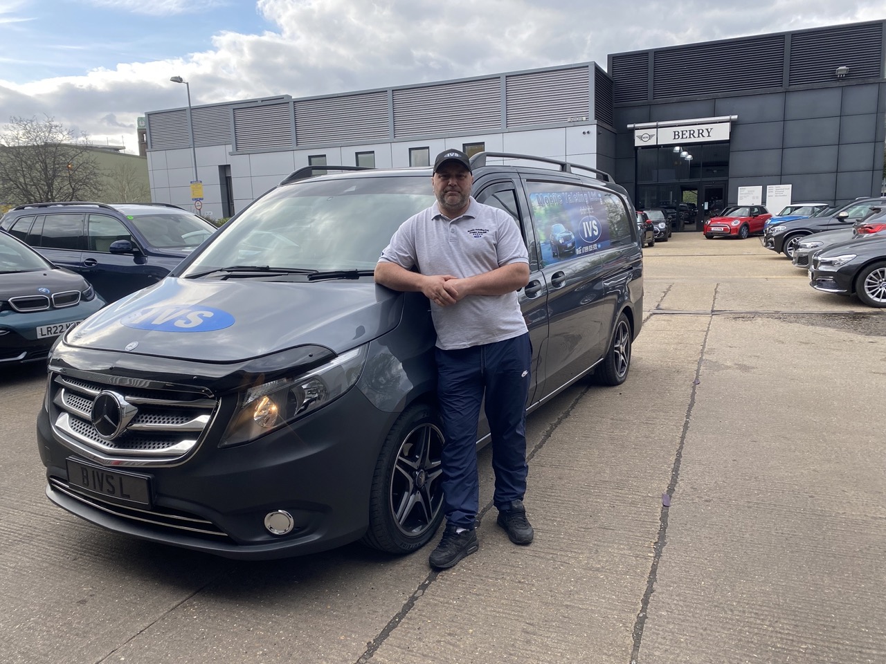 Mobile vehicle valeters in Greater London